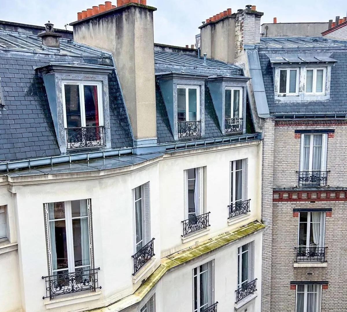 Hideaway Retreat Eiffel Tower Apartment Paris